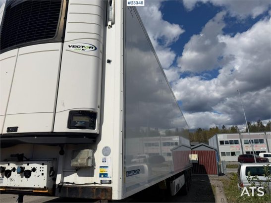 Krone cool liner 3-axle semi box trailer with 2 temperat cool liner 3-axle semi box trailer with 2 temperat 2014 2 image 4
