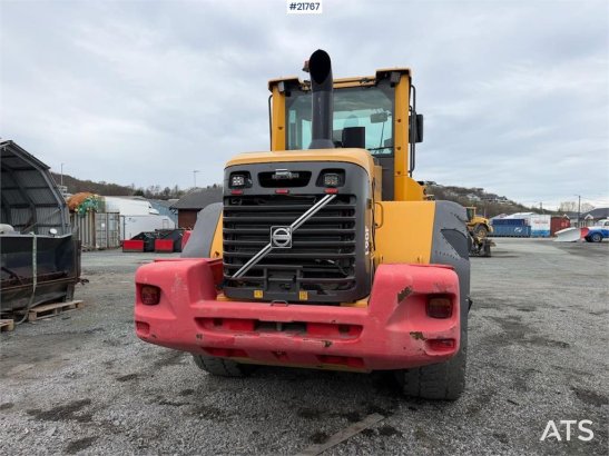 Volvo L90F wheel loader w/ Volvo gravel bucket. WATCH VI 10140 2011 2 Wheel Loaders image 4