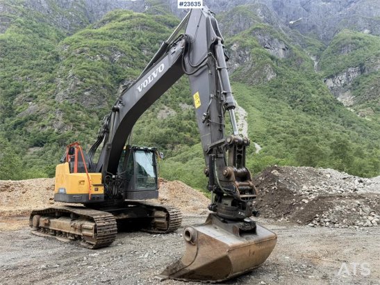 Volvo ECR355EL excavator with bucket, rototilt, and GPS ECR355EL excavator with bucket, rototilt, and GPS 2018 2 Crawler E...