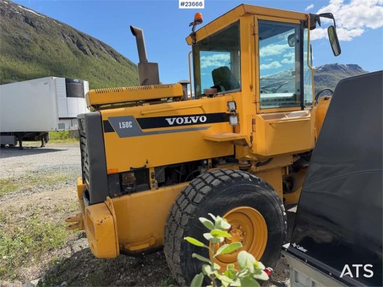 Volvo L50C wheel loader with bucket, good tires and over L50C wheel loader with bucket, good tires and over 1997 2 Wheel L...