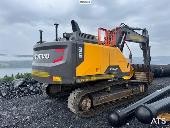 Volvo EC250EL Excavator with Drill Rig, GPS, Rototilt an EC250EL Excavator with Drill Rig, GPS, Rototilt an 2018 2 Crawler...