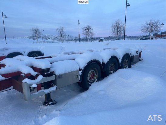 HFR KM 24 3-axle container trailer w/ two sets of tire HFR KM 24 3-axle container trailer w/ two sets of tire 2012 2 image 4