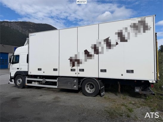 Volvo FM330 4x2 box truck with full side opening and Zep FM330 4x2 box truck with full side opening and Zep 2019 2 image 4