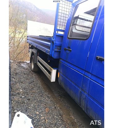 Mercedes-Benz 616 CDI 5-seater flatbed truck as a repair object Mercedes-Benz 616 CDI 5-seater flatbed truck as a repair o...