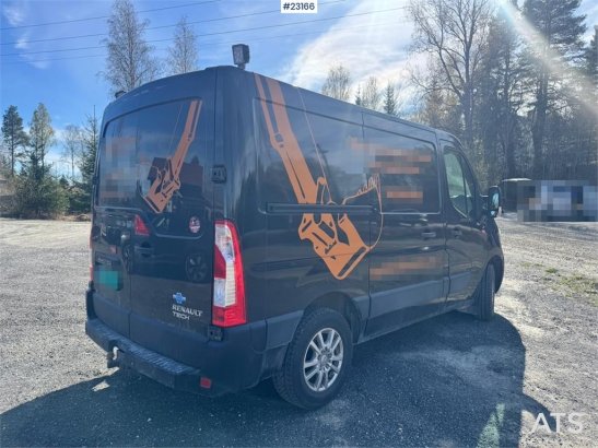 Renault Master van with two sets of tires. Master van with two sets of tires. 2019 2 Small Vans image 4