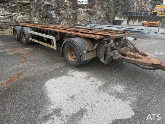 Kaupe 3 akslet hook trailer with tipper for sale as a re Kaupe 3 akslet hook trailer with tipper for sale as a re 2011 2 i...