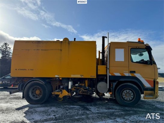 Volvo FM9 4x2 sweeper truck w/ Beam sweeper S7000 superc FM9 4x2 sweeper truck w/ Beam sweeper S7000 superc 2003 2 image 4