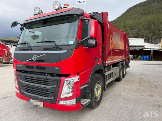 Volvo FM370 6x2 pusher with 2 chamber refuse truck with FM370 6x2 pusher with 2 chamber refuse truck with 2018 2 image 4