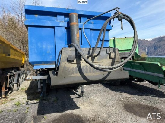 Maur Bilpåbygg 3 axles and tipping semi-trailer for sale as a rep Maur bilpabygg 3 axles and tipping semi-trailer for sale...
