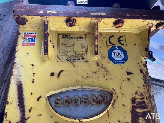 Soosan hydraulic breaker with S60 attachment. Soosan hydraulic breaker with S60 attachment. 2 image 29