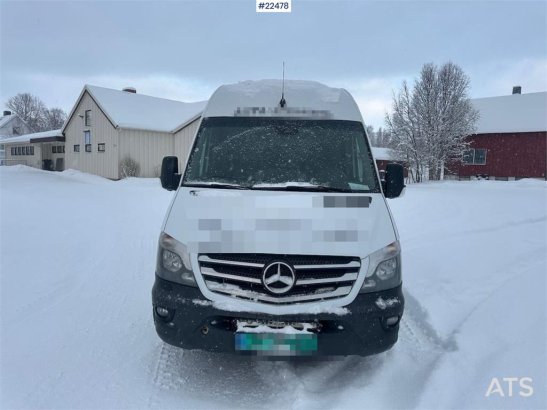 Mercedes-Benz Sprinter 4x2 w/ 2 sets of tires and ramp Mercedes-Benz Sprinter 4x2 w/ 2 sets of tires and ramp 2014 2 Small...