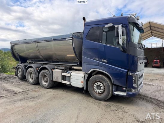 Volvo FH16 8x4 Tipper Truck with Asphalt Body and Stone 590 2018 2 image 4