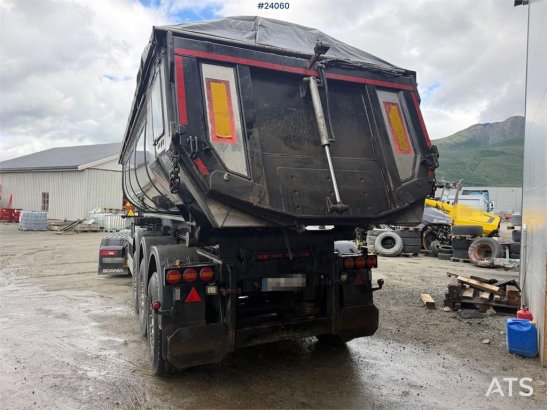 Carnehl tip semi with new chapel Carnehl tip semi with new chapel 2018 2 image 19