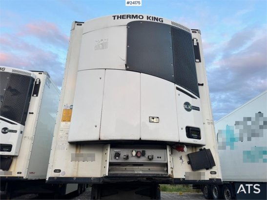 Schmitz Cargobull Box Semi-Trailer with Refrigeration/Freezer Unit a Schmitz Cargobull Box Semi-Trailer with Refrigeration...