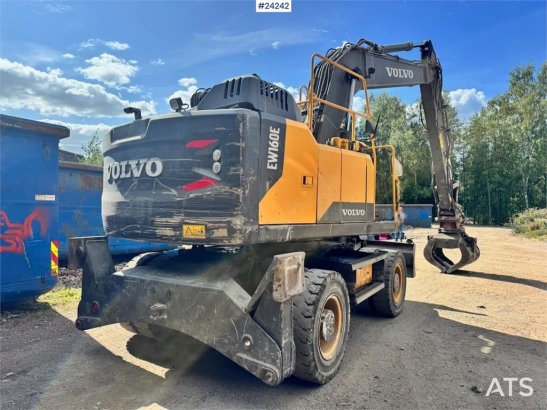 Volvo EW160E Wheeled Excavator w/ Elevating Cab and Grap EW160E Wheeled Excavator w/ Elevating Cab and Grap 2015 2 Wheeled...