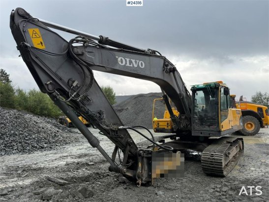 Volvo EC240CL excavator with a tooth bucket EC240CL excavator with a tooth bucket 2011 2 image 4