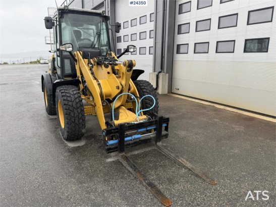 CAT 908M wheel loader with pallet forks and bucket 908M wheel loader with pallet forks and bucket 2015 2 Wheel Loaders ima...