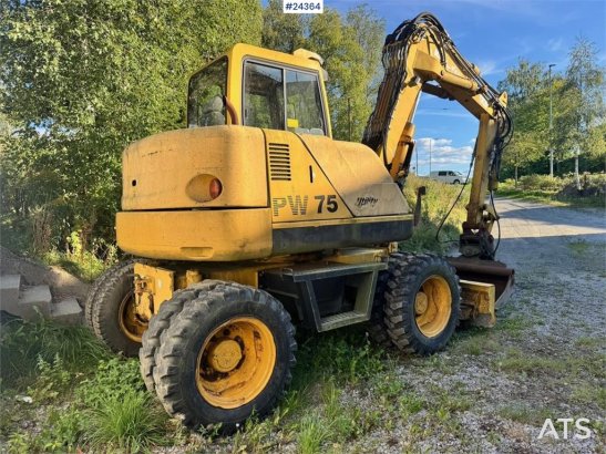 Komatsu PW75 Wheeled Excavator w/ Tilting Grading Bucket – 915 1998 2 Wheeled Excavators image 19