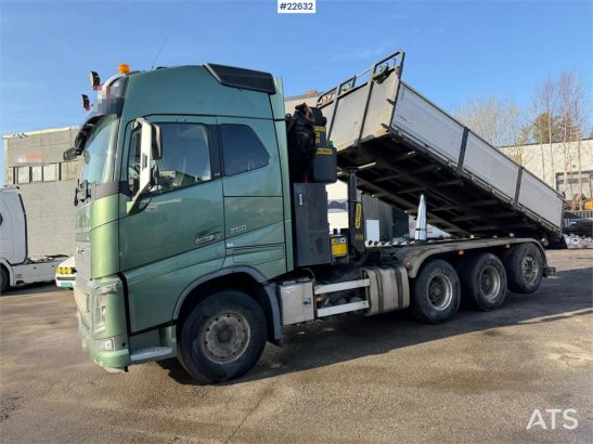 Volvo FH16 8x4 Tridem Crane Truck with 2014 26 t/m Palfi 590 2015 2 Crane trucks image 19