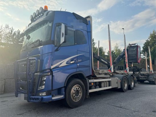 Volvo Fh750 6x4 Log Truck w/ 2019 Epsilon M12L Crane 590 2018 2 image 19