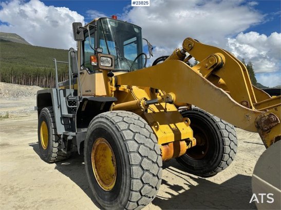 Komatsu WA320-3H wheel loader for sale as partial repair p 848 1994 2 Wheel Loaders image 19