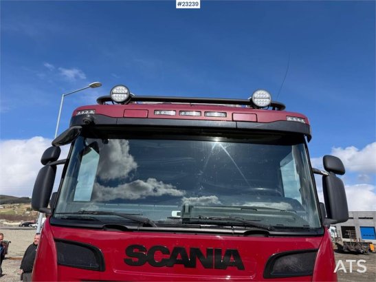 Scania R580 8x4 combi truck w/ new retarder, turntable an R580 8x4 combi truck w/ new retarder, turntable an 2016 2 Tipper...