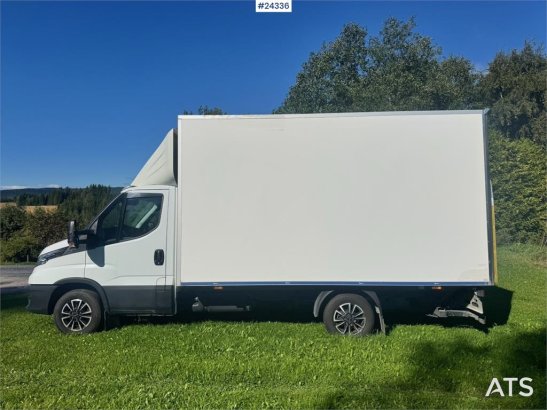 Iveco 35S16 8-Pallet Box Truck with 2 Sets of Tyres 35S16 8-Pallet Box Truck with 2 Sets of Tyres 2022 2 Small Vans image 4