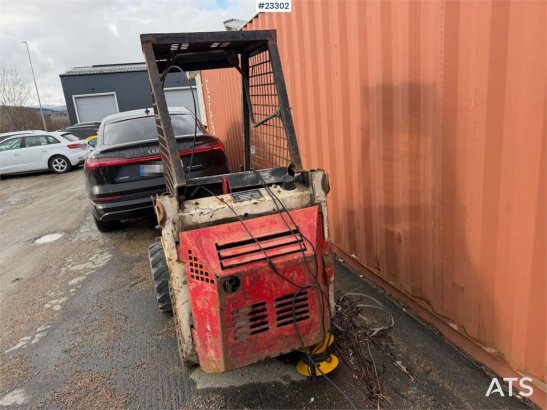 Bobcat 34.3 skid steer loader w/ extra tires and bucket. 34.3 skid steer loader w/ extra tires and bucket. 1986 2 image 4