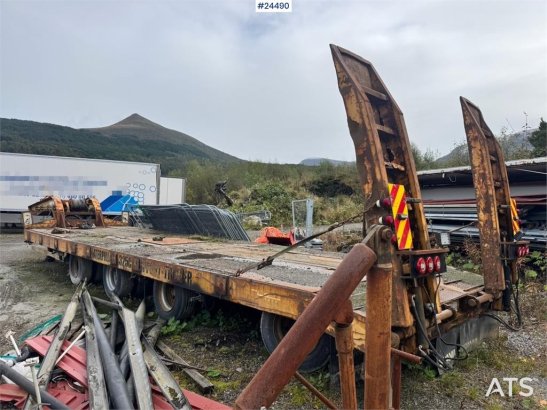 Damm 4-Axle Machinery Trailer with Hydraulic Ramps Damm 4-Axle Machinery Trailer with Hydraulic Ramps 2002 2 Lowloader tra...