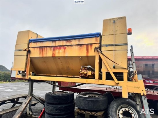 Falköping CLC-427 salt spreader – needs repair Falköping CLC-427 salt spreader – needs repair 2011 2 image 17