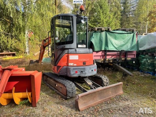 Hitachi ZX35U-2 Mini Excavator with 3 Buckets – 1,870 Hour ZX35U-2 Mini Excavator with 3 Buckets – 1,870 Hour 2008 2 image 4