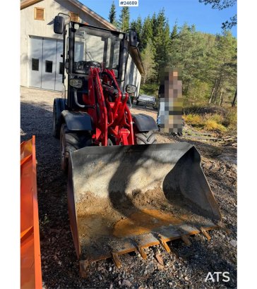 Heracles H280 Wheel Loader w/Snow Plow, Bucket and Pallet F Heracles H280 Wheel Loader w/Snow Plow, Bucket and Pallet F 20...