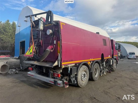 Volvo FM500 sweeper truck 6x2 with Beam S 12000 and a br FM500 sweeper truck 6x2 with Beam S 12000 and a br 2013 2 image 4