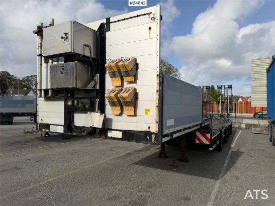 Carnehl 4-axle machinery trailer with 6-metre extension Carnehl 4-axle machinery trailer with 6-metre extension 2017 2 Low...