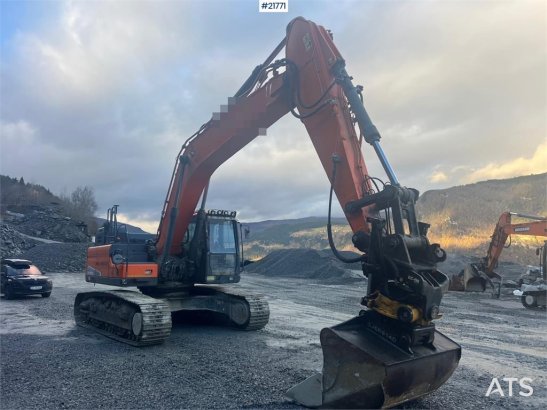Doosan Dx300lc-5 Gravemaskin m/ rototilt og pusseskuffe Doosan Dx300lc-5 Gravemaskin m/ rototilt og pusseskuffe 2017 2 Cra...