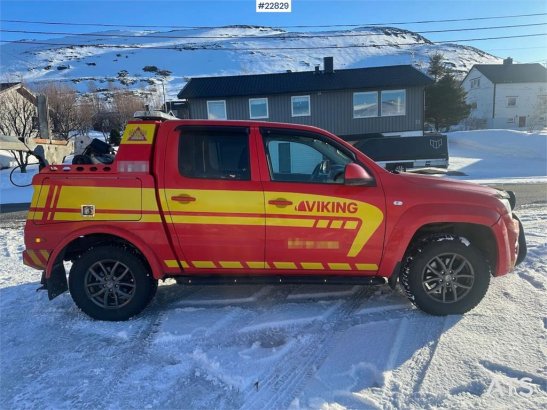 Volkswagen Amarok 4x4 tow truck w/ electric winch and two set Volkswagen Amarok 4x4 tow truck w/ electric winch and two se...
