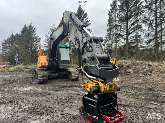 Volvo ec210cl excavator w/ rototilt, sanding bucket and ec210cl excavator w/ rototilt, sanding bucket and 2010 2 Crawler E...