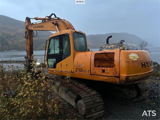 Hyundai Robex 210LC- 3H excavator. Replaced tracks 100 hou Robex 210LC- 3H excavator. Replaced tracks 100 hou 1997 2 Crawl...