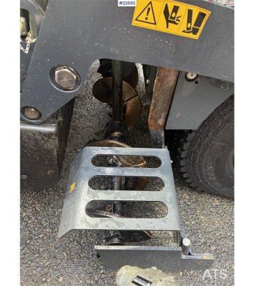 Bomag BF300 P-2 Asphalt Paver – 905 Hours – GPS BF300 P-2 Asphalt Paver – 905 Hours – GPS 2025 2 Asphalt pavers image 20