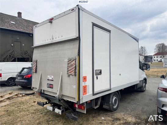 Iveco 35S16 box truck – 8 pallets – 111,000 km! 35S16 box truck – 8 pallets – 111,000 km! 2024 2 Small Vans image 5
