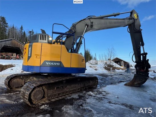 Volvo ECR235EL Tracked excavator w/ Cleaning bucket, til ECR235EL Tracked excavator w/ Cleaning bucket, til 2016 2 Crawler...