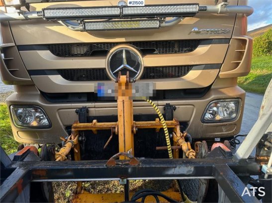 Mercedes-Benz Actros 2848 4x4+2 snow rigged hook truck w/ 20t ho Actros 2848 4x4+2 snow rigged hook truck w/ 20t ho 2011 2...