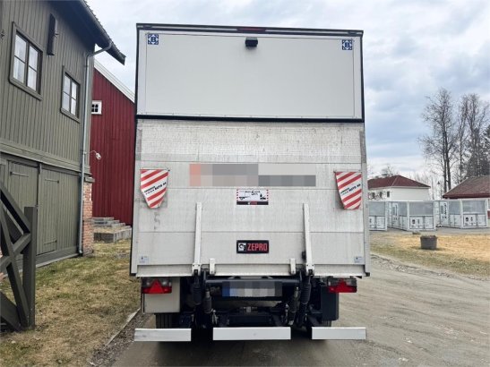 Mercedes-Benz Sprinter tractor unit with 2021 Freno-Air box trai Sprinter tractor unit with 2021 Freno-Air box trai 2020 2...