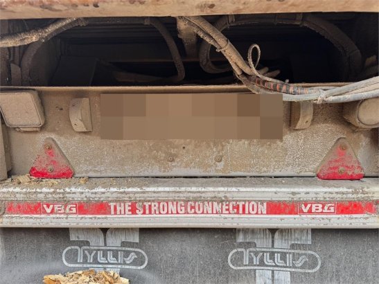 Tyllis wood chip trailer with hydraulic roof. Tyllis wood chip trailer with hydraulic roof. 2005 2 image 20