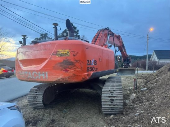 Hitachi ZX250LC-5B – GPS – Rototilt – 2 Buckets – Undercar ZX250LC-5B – GPS – Rototilt – 2 Buckets – Undercar 2014 2 Crawl...