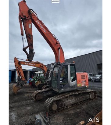Hitachi ZX225 Tracked excavator with digging bucket – Engi ZX225 Tracked excavator with digging bucket – Engi 2008 2 Crawl...