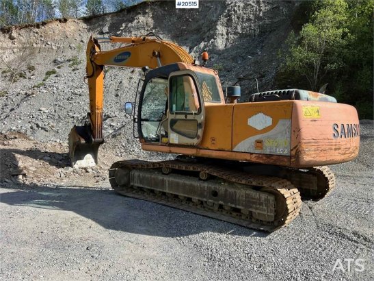 Samsung se210 LC3 Excavator w/ toothed bucket. WATCH THE V Samsung se210 LC3 Excavator w/ toothed bucket. WATCH THE V 1999...