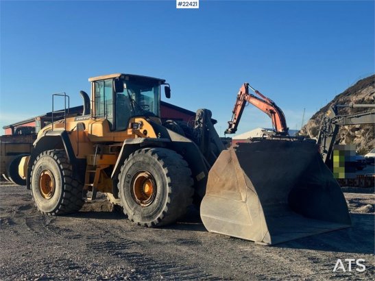 Volvo L220G Wheel Loader w/Bucket – Certified WATCH VIDE L220G Wheel Loader w/Bucket – Certified WATCH VIDE 2011 2 Wheel L...