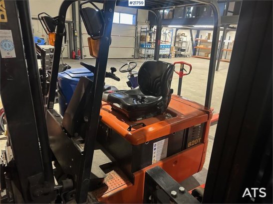Daewoo B20T truck w/ 4.5 m lift height Daewoo B20T truck w/ 4.5 m lift height 2003 2 Forklift image 20