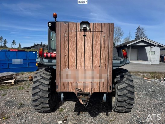 Merlo P40.17 telehandler w/ bucket – pallet forks – jib P40.17 telehandler w/ bucket – pallet forks – jib 2014 2 Wheel Loa...